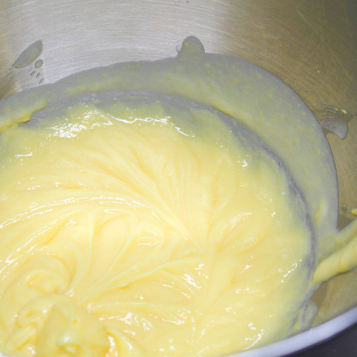 Mixing up the instant pudding in step 1.