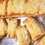 Easy Garlic Bread (Cheesy & Homemade)